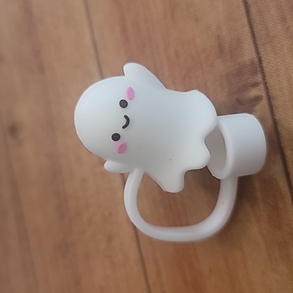 White Ghost Halloween Silicone 10mm / 0.4 in Straw Topper Cap Accessory